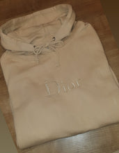 Load image into Gallery viewer, Women's Signature Hoody