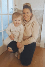 Load image into Gallery viewer, Women's Signature Hoody