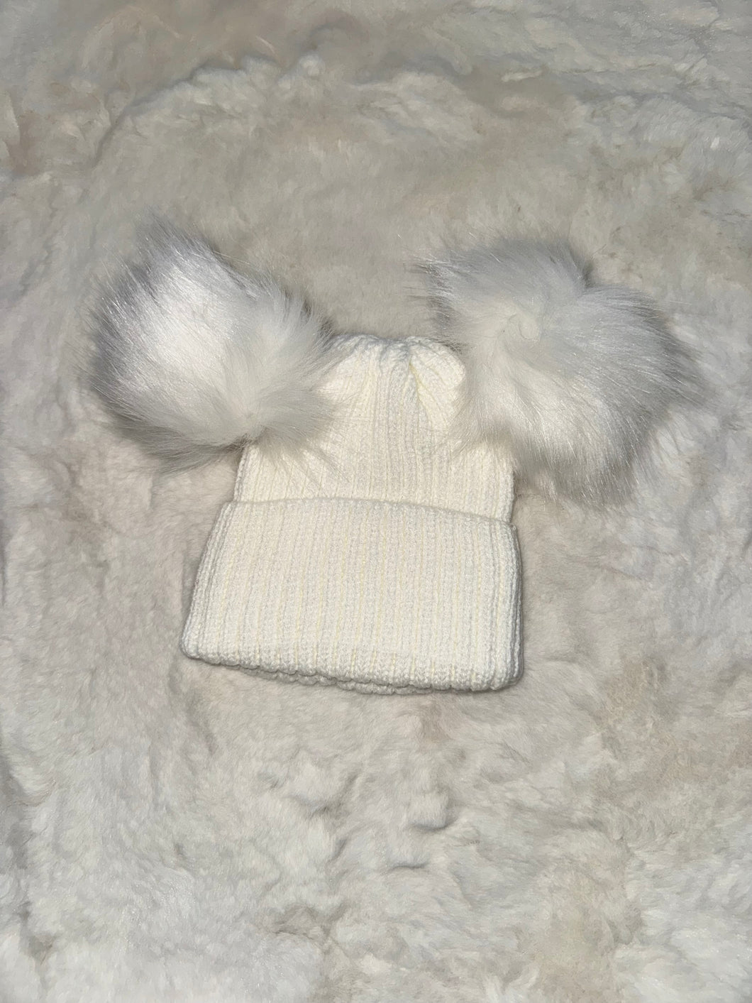 White Double Pom Pom Hat